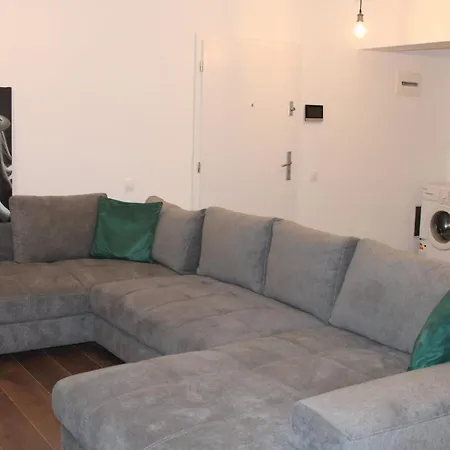 Clasificat - Flat 1 - Vouchere, Factura, Petfriendly, Petfriendly, Adminro Srl * Braşov